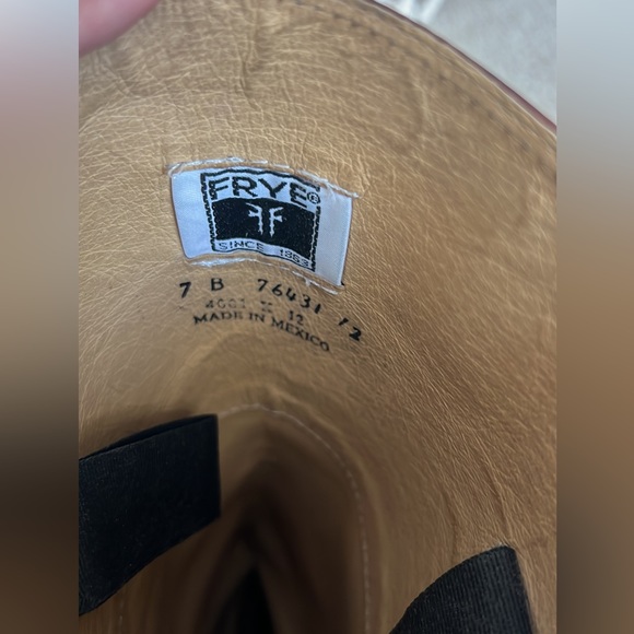 👢Frye Melissa Button Back Zip Boots, size 7 ✨ - Picture 5 of 5